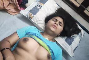 Mallu couple sex, Vaishnavy and Sharun Raj fuck, steamy sex with a mallu couple, close-up pussy sex, vaginal fuck with a mallu bhabhi, indian couple sex