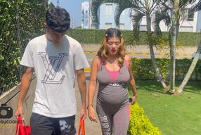 I help my pregnant neighbor as a pretext to fuck her hard and throw my cum on her big tits.