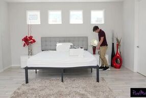 PUREMATURE Jordan Maxx Makes Mover Stuff Her Box