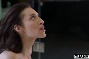 Brunette Intern Thanks Mentor - Bella Rolland