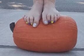 Stomping out and smashing a whole pumpkin with my barefeet