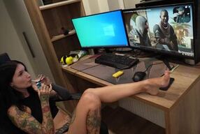 Lesbians dont know theyre being fucked by delivery guy EP3 IGNORE REMOTE