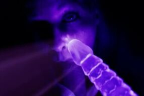 Glow Job CyberMouth Dildo Suck & Lick - Demi Doll Face