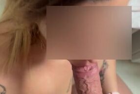 Amour Fou à Genoux : Sa Belle Queue Explose sur Mes Seins !