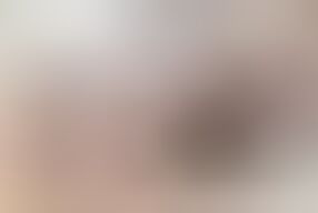 A strange handjob with an even stranger cumshot