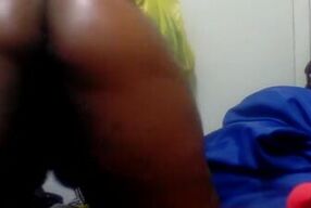 Chocolate Sexy bbw jiggling body in oil and heels