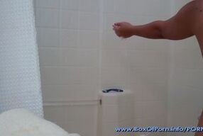 Petite Cam Girl Cera Showers With Her Pregnant Girlfriend