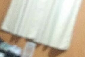 Chupándole la polla hasta dejarla babosa