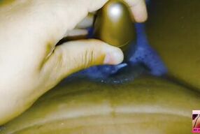 En la bañera probando otro juguete , muy rico!!